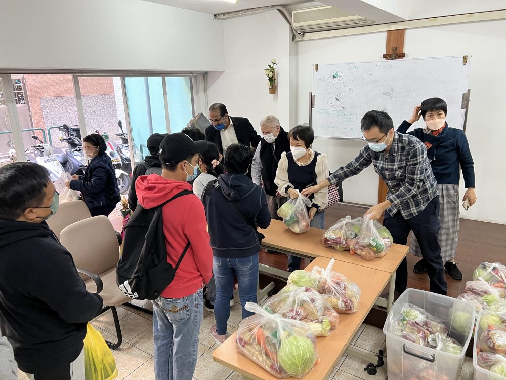 Job losses in pandemic: Catholics, Buddhists team up to offer a ‘Mother’s Meal’ to Macau’s most affected