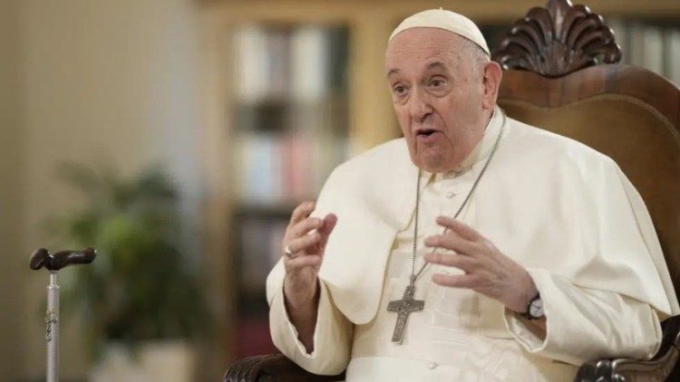 Interview with Associated Press: Pope Francis speaks on Ukraine, homosexuality and more