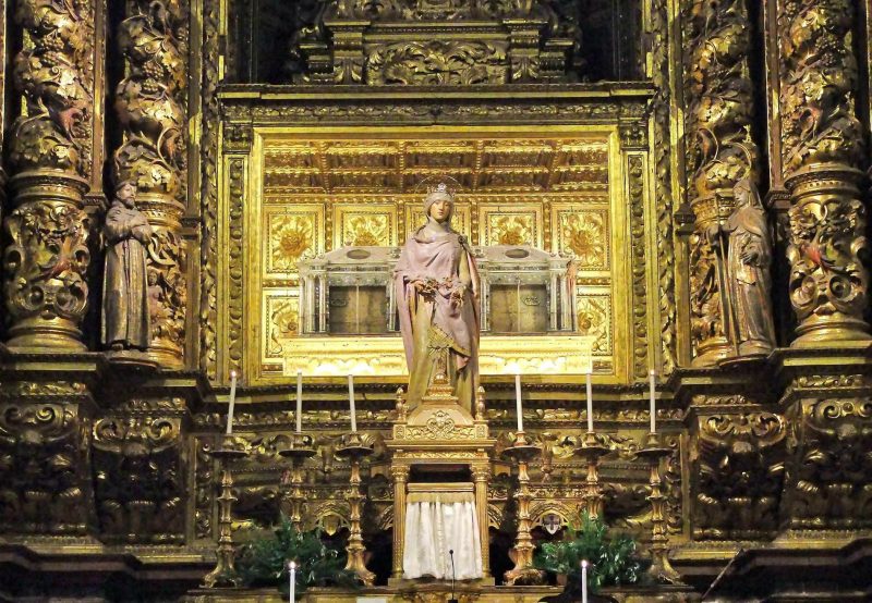 DEVOUT QUEEN AND PEACEMAKER – Saint Elizabeth of Portugal.
