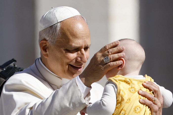 Papa quer uma «Igreja livre» em Angola
