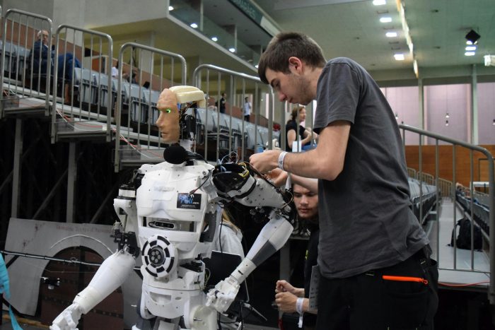 “MAGNÍFICA HUMANIDADE”